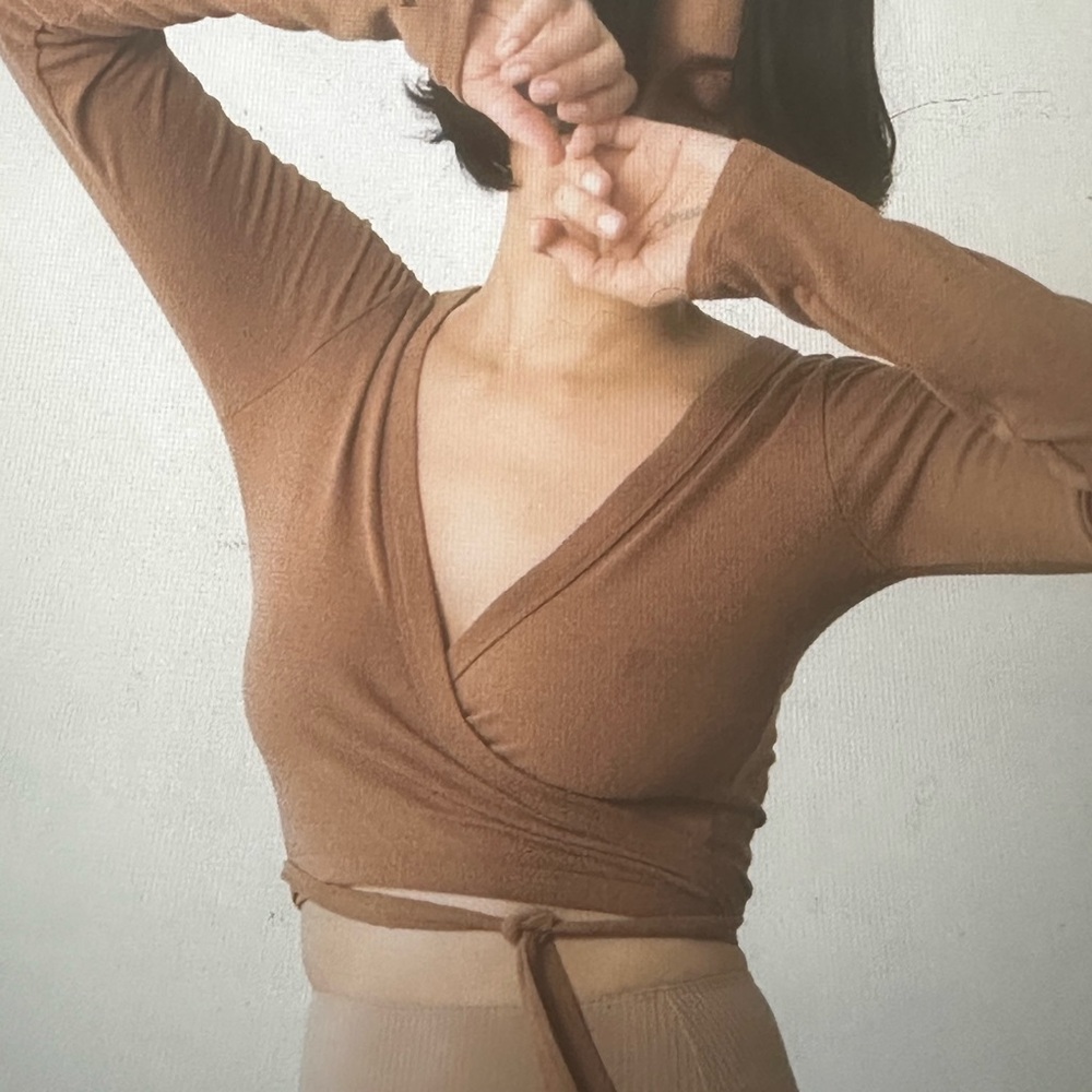 Ozma Dance Wrap Top Sz Small Color Tea